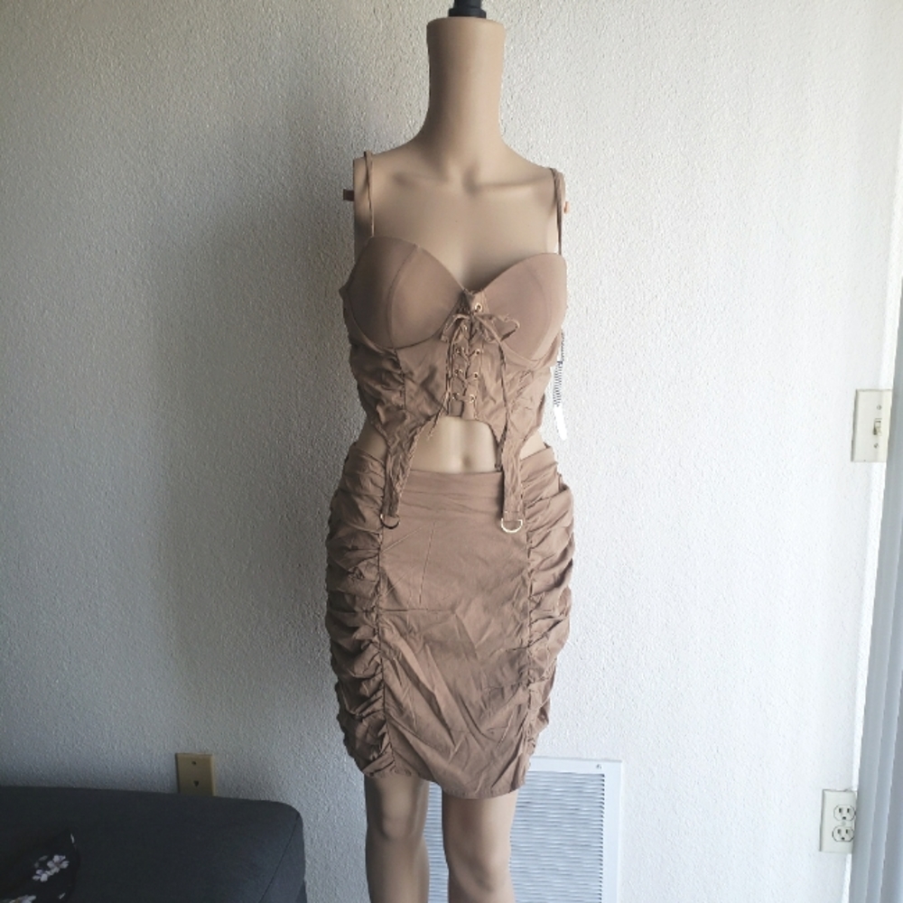 Two-piece bustier top and stretchy reuched skirt